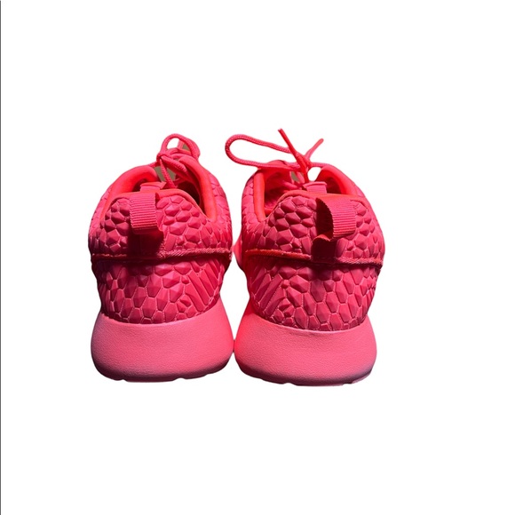 Nike Woman’s Roshe One DMB Running Trainers Crimson Color Size 8 - Picture 4 of 7